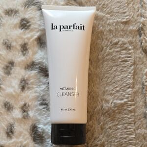 La Parfait Vitamin C Cleanser -